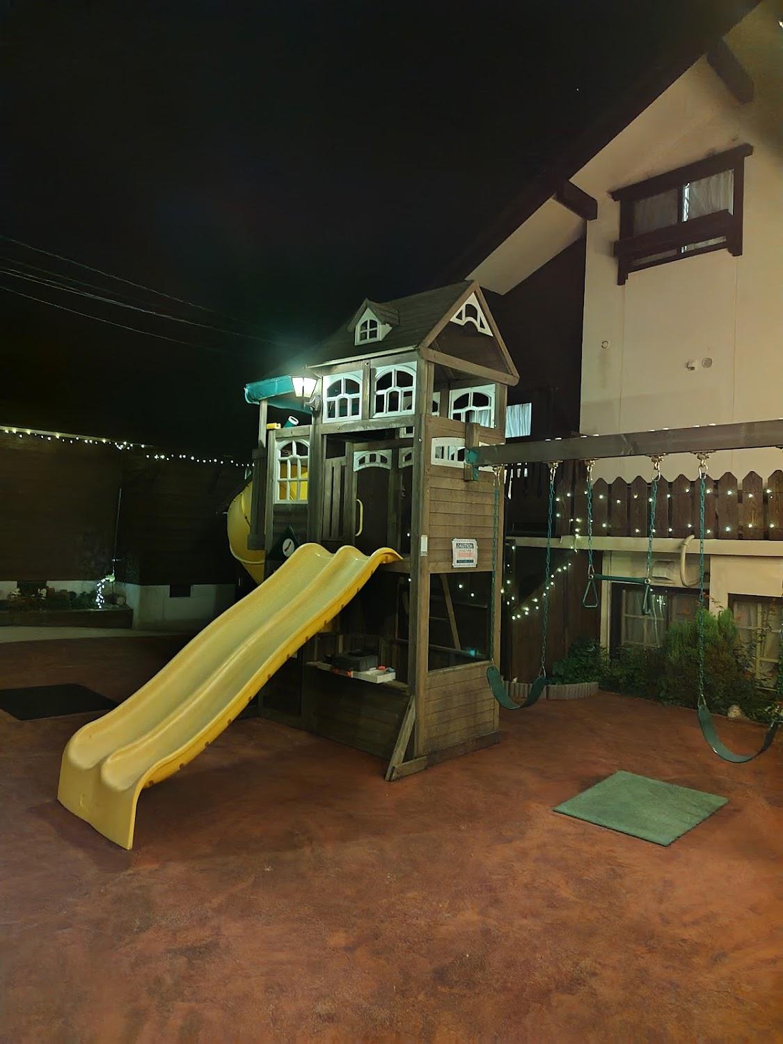 Cover Image for Elmonte & Candy House