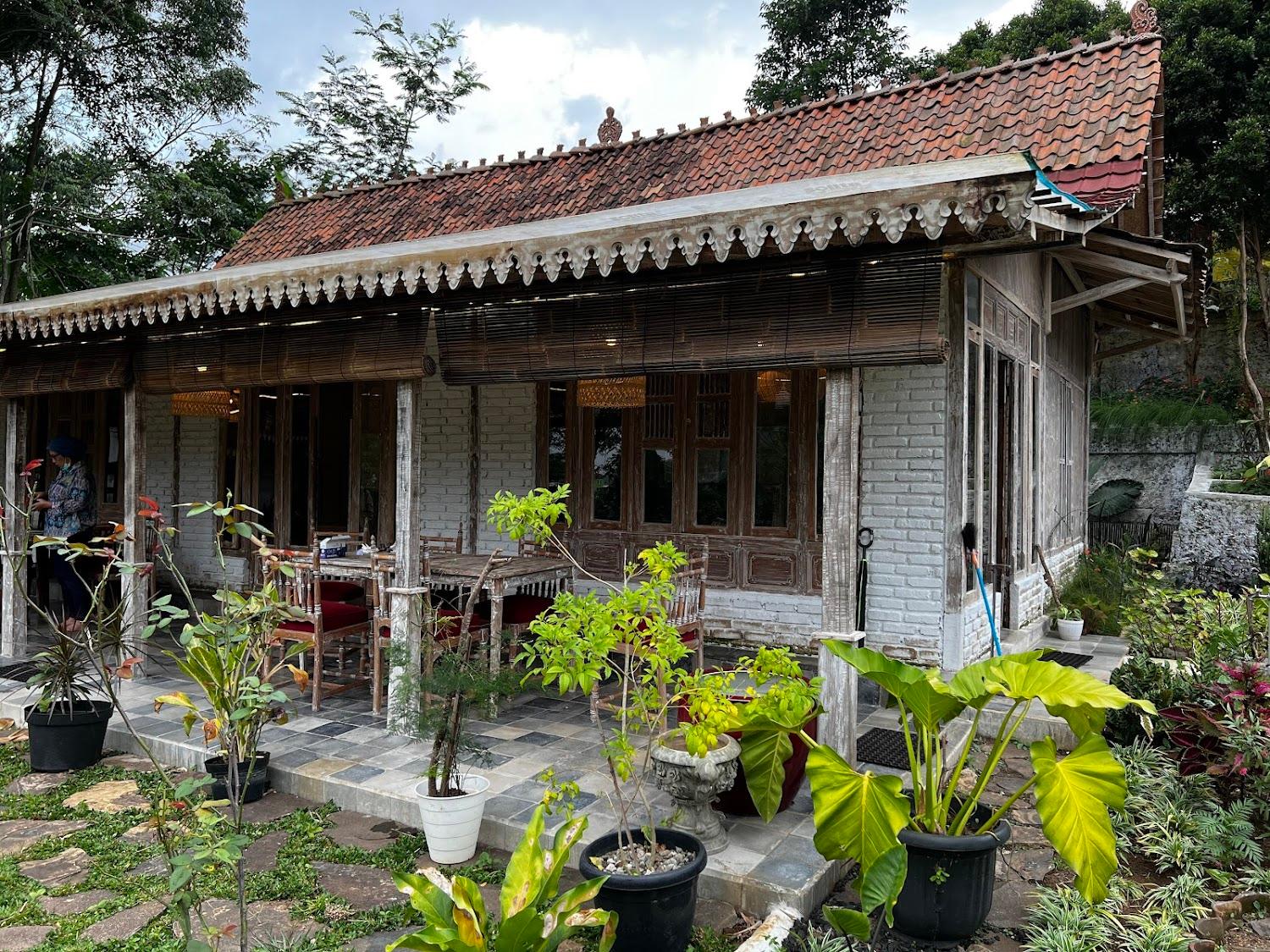 Cover Image for Villa Azzahra Syariah