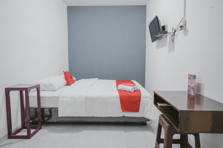 Cover Image for RedDoorz near Mall Boemi Kedaton Lampung 2
