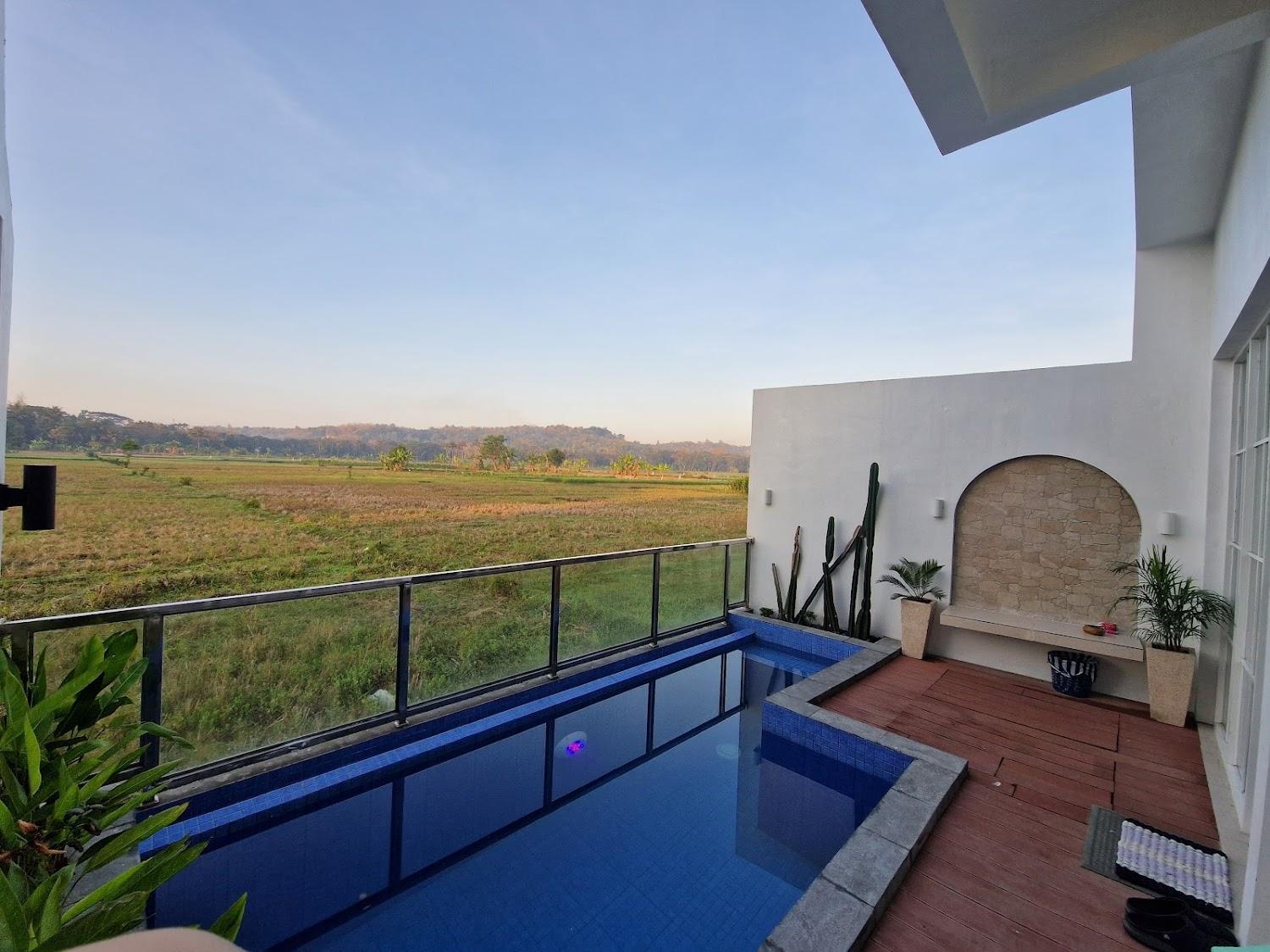 Cover Image for Dry Villa