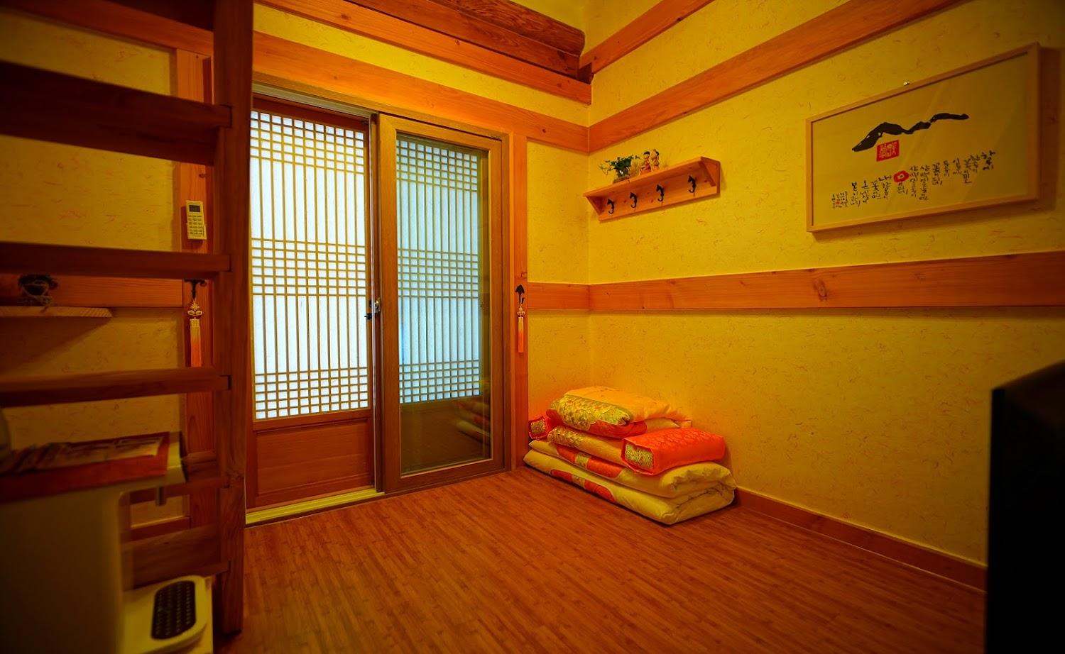 Cover Image for 한옥숙박체험관