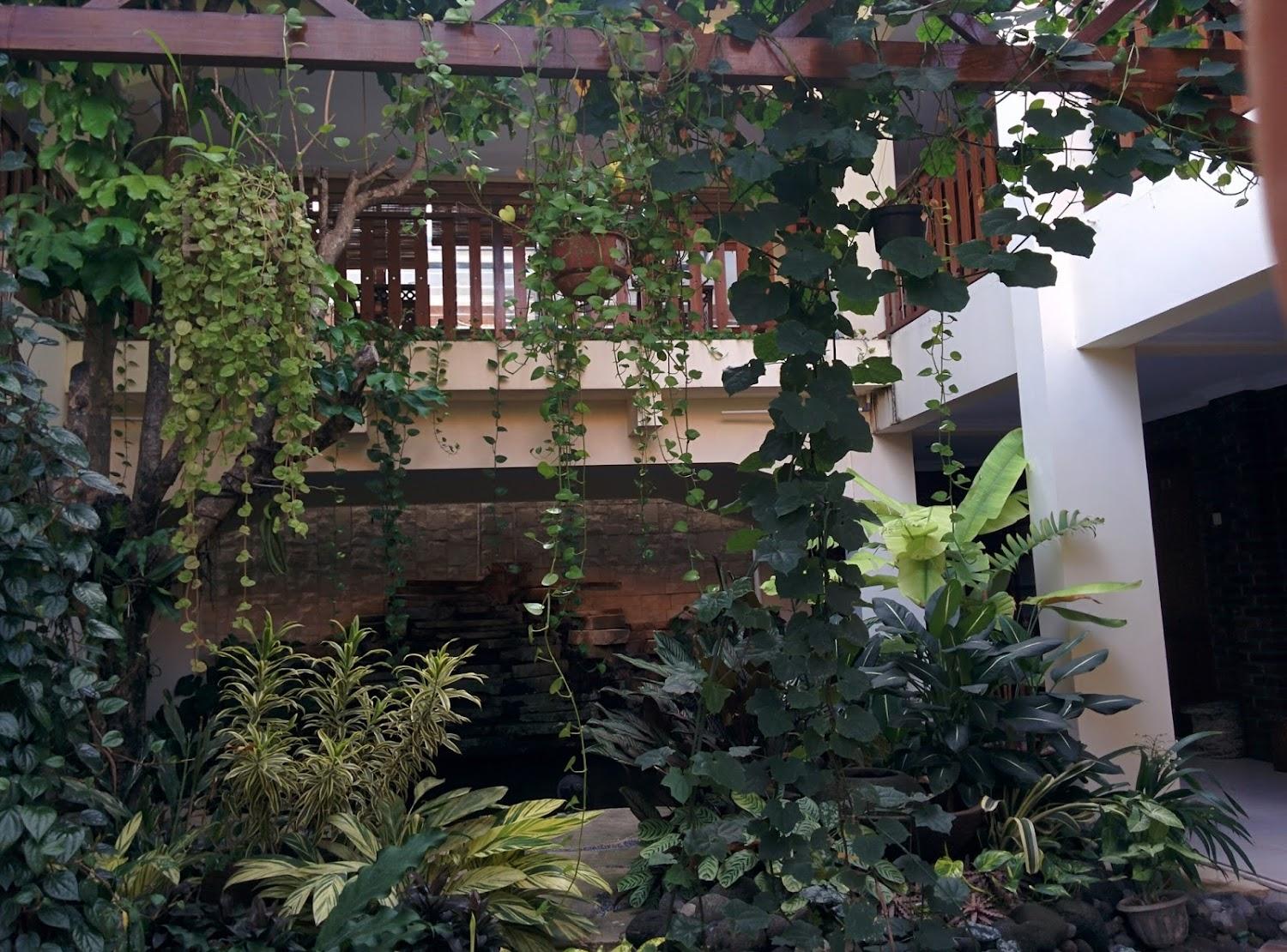 Cover Image for De Hostel