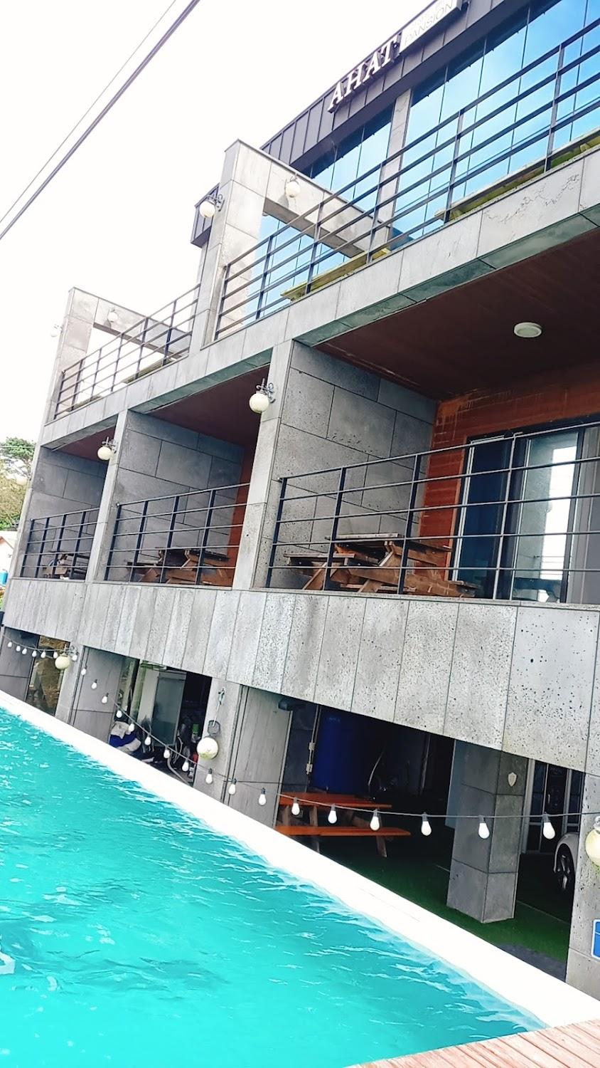 Cover Image for Ahat Pension