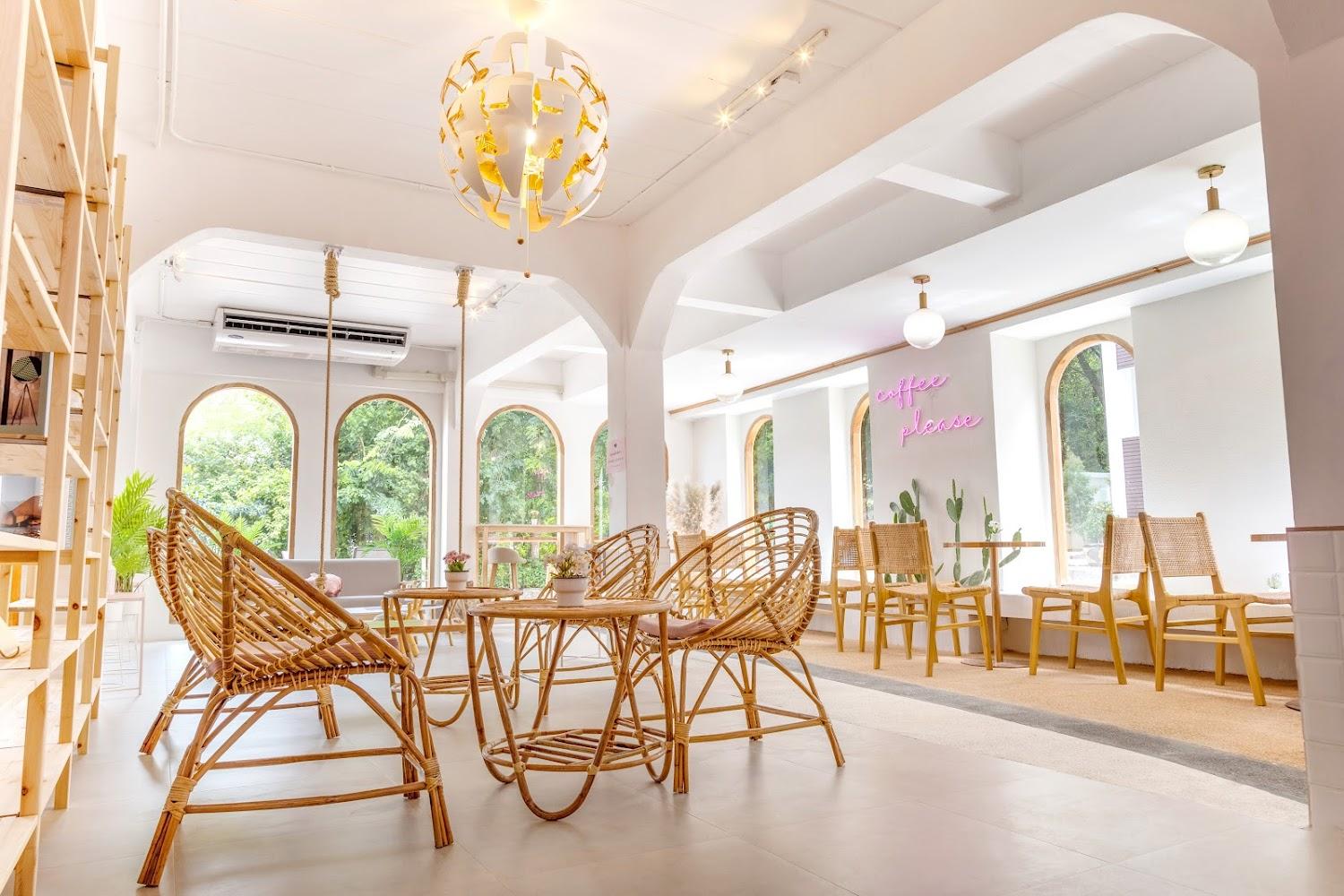 Cover Image for โรงแรมแกรนด์สัตหีบ (Grand Sattahip Hotel)