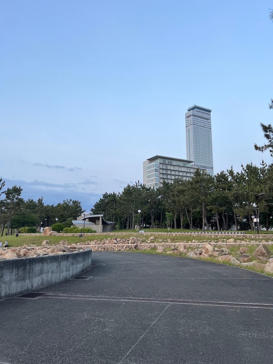 Cover Image for スノーピーク 大阪りんくう 「住箱‐JYUBAKO‐」
