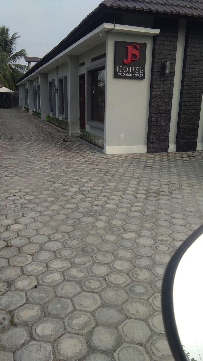 Cover Image for JS House Palangkaraya RedPartner