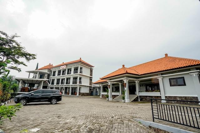 Cover Image for Avila Ketapan Rame Hotel