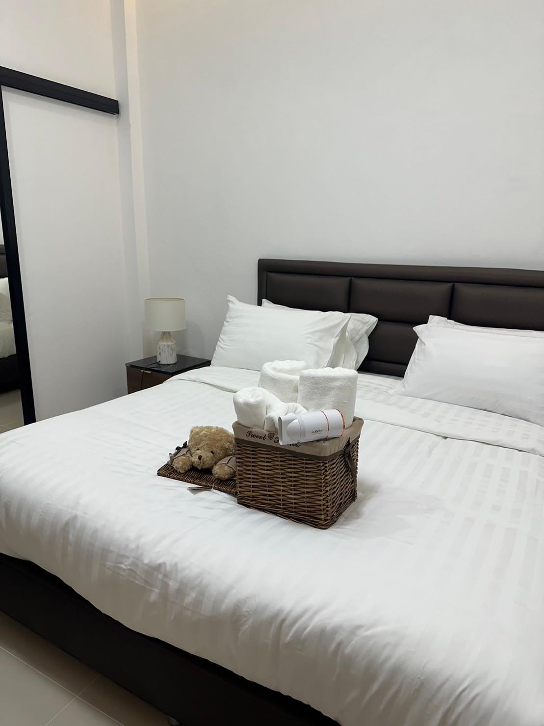 Cover Image for DM Hotel & Cafe