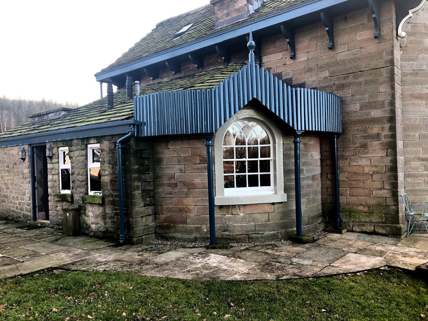 Cover Image for Swiss Cottage Chatsworth Cottages