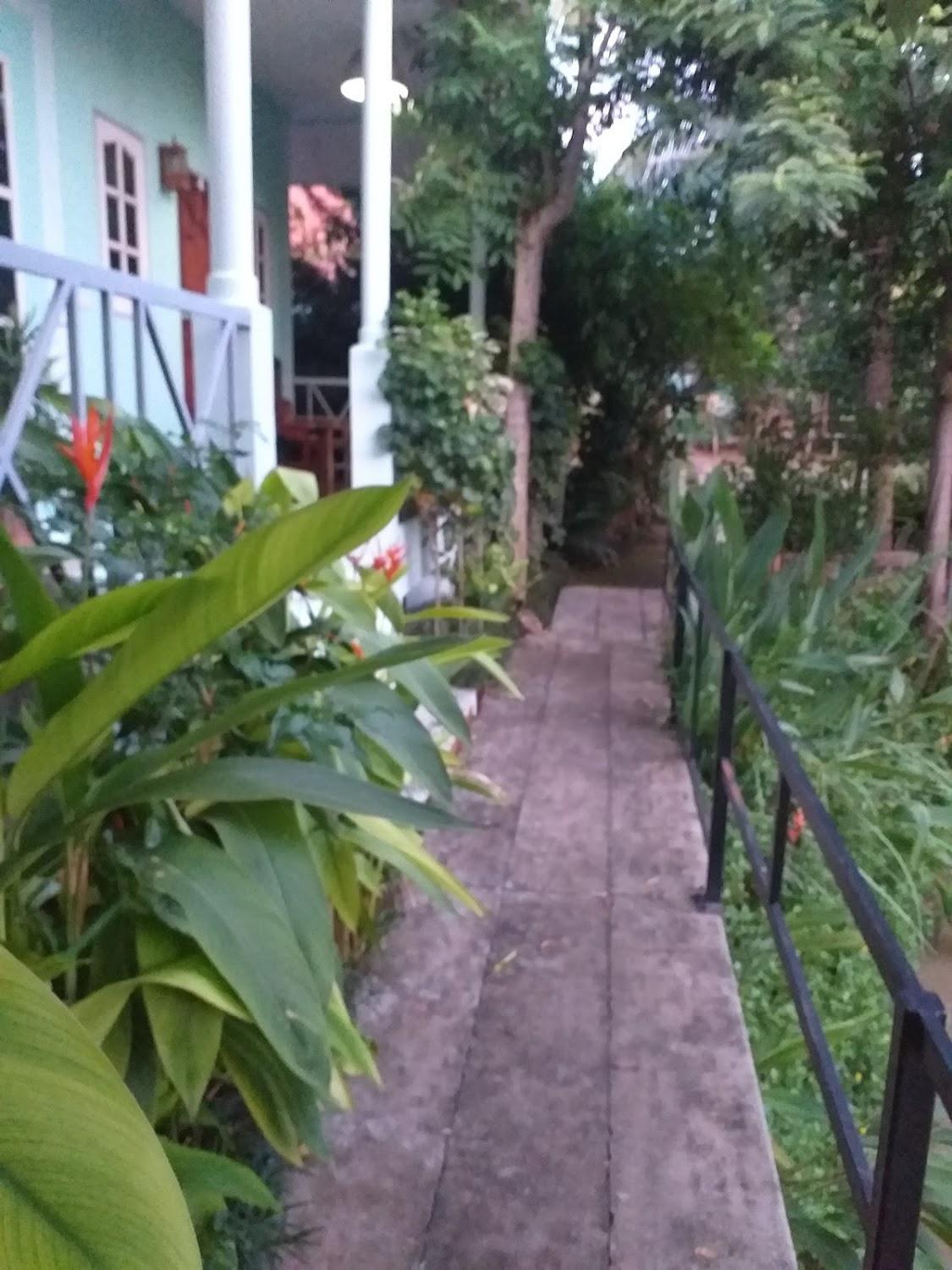 Cover Image for บ้านเขว้ารีสอร์ท