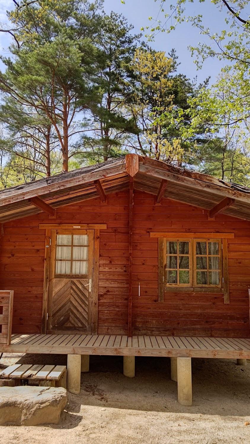Cover Image for Minami Alps Sankeien Auto Camping Ground
