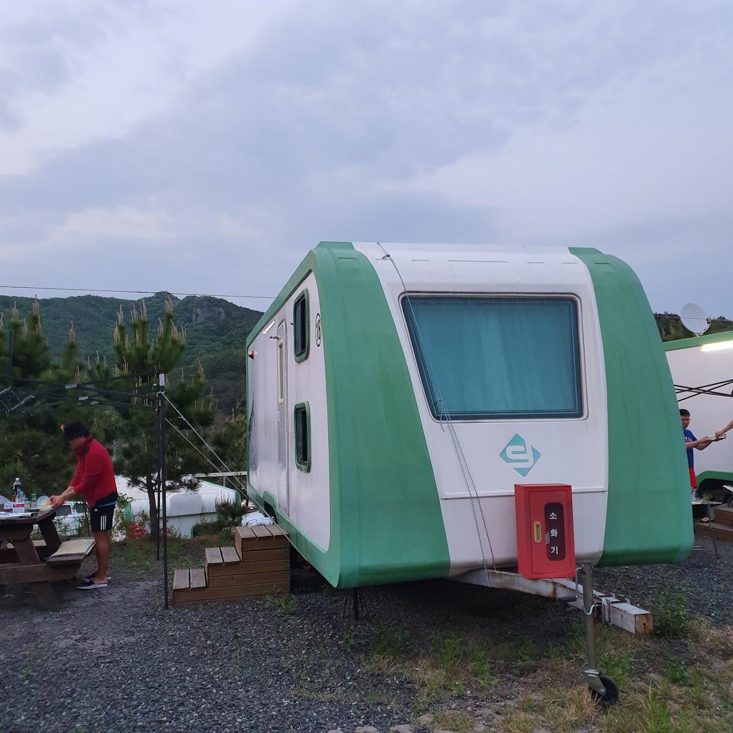Cover Image for 장산카라반캠핑장