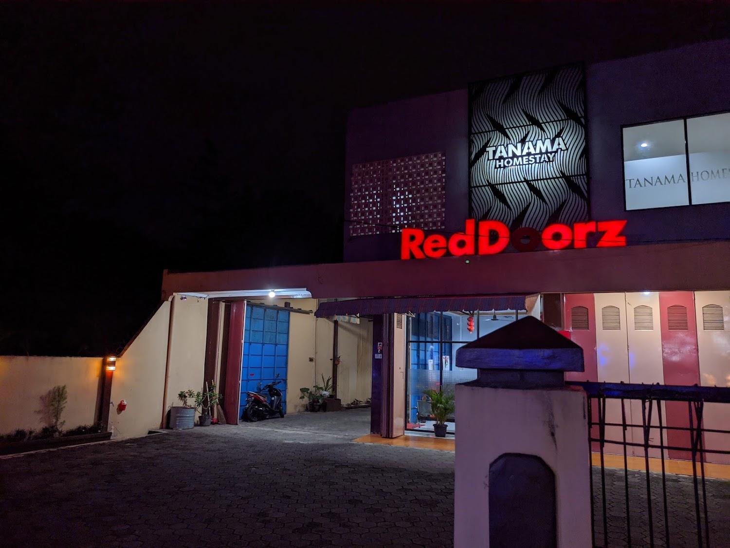 Cover Image for RedDoorz near GOR Satria 3