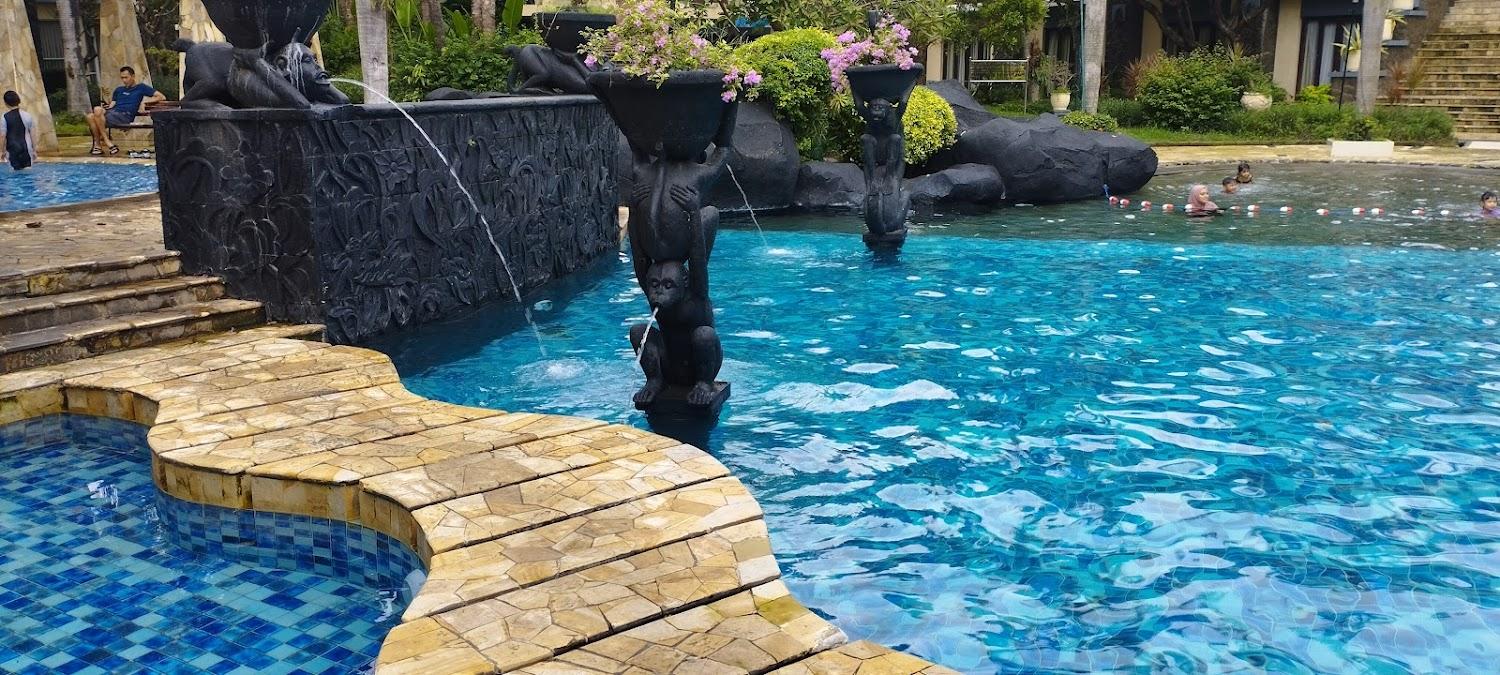 Cover Image for Grand Tropic Suites Hotel Surabaya