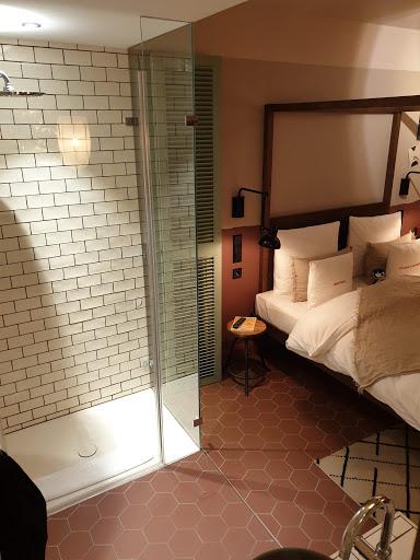 Cover Image for 25hours Hotel Das Tour