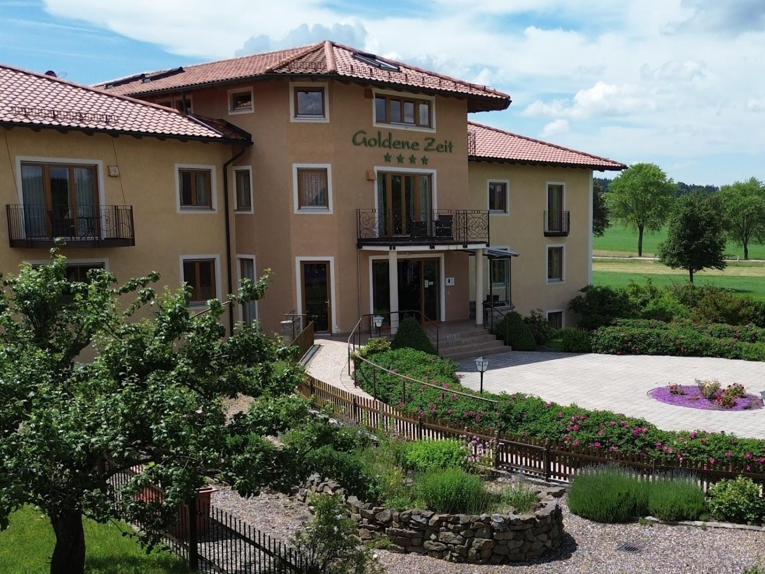 Cover Image for Naturhotel Goldene Zeit