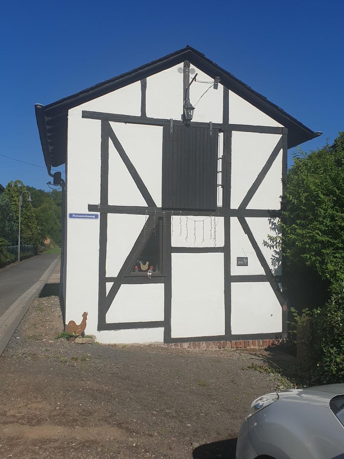 Cover Image for Ferienwohnung Dümpelfeld Hühnerställchen