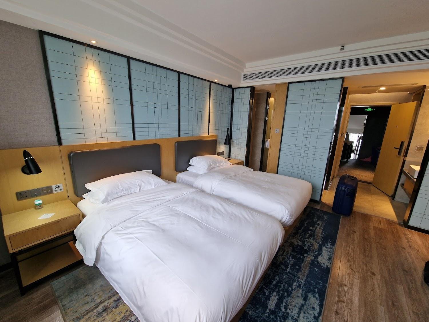 Cover Image for Echarm Hotel
