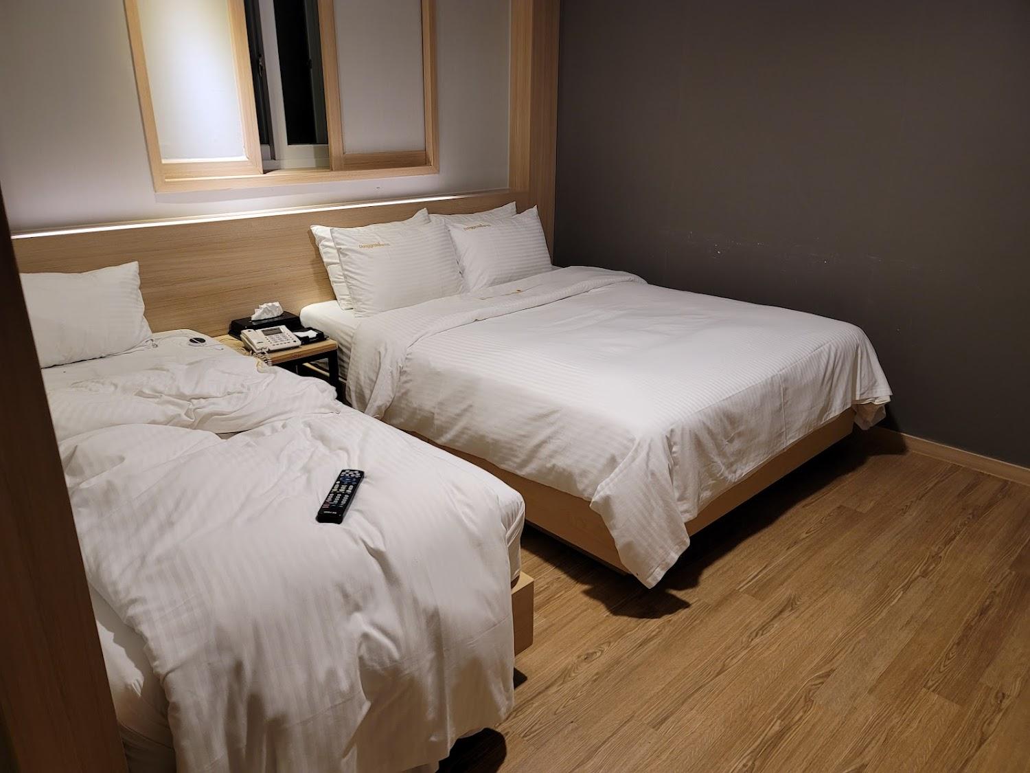 Cover Image for Wiiz Hotel