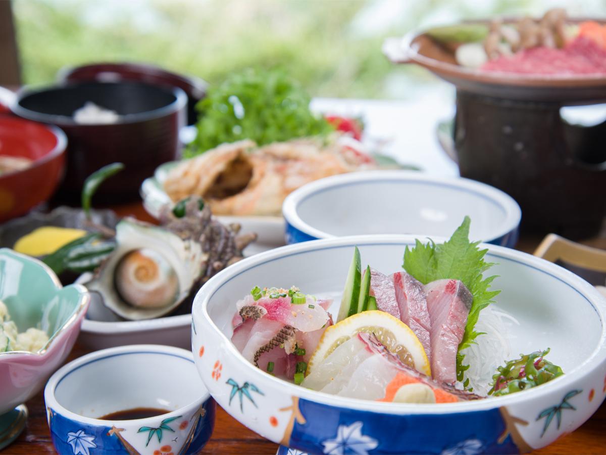 Cover Image for Seaside Inn Hakuo