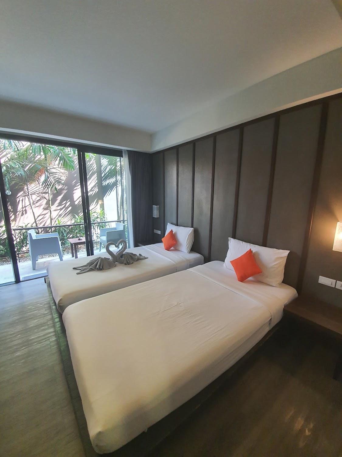 Cover Image for La Lune Beach Resort