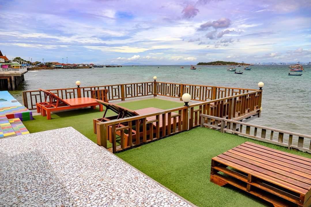 Cover Image for Moonlight Koh Larn by De Lunar