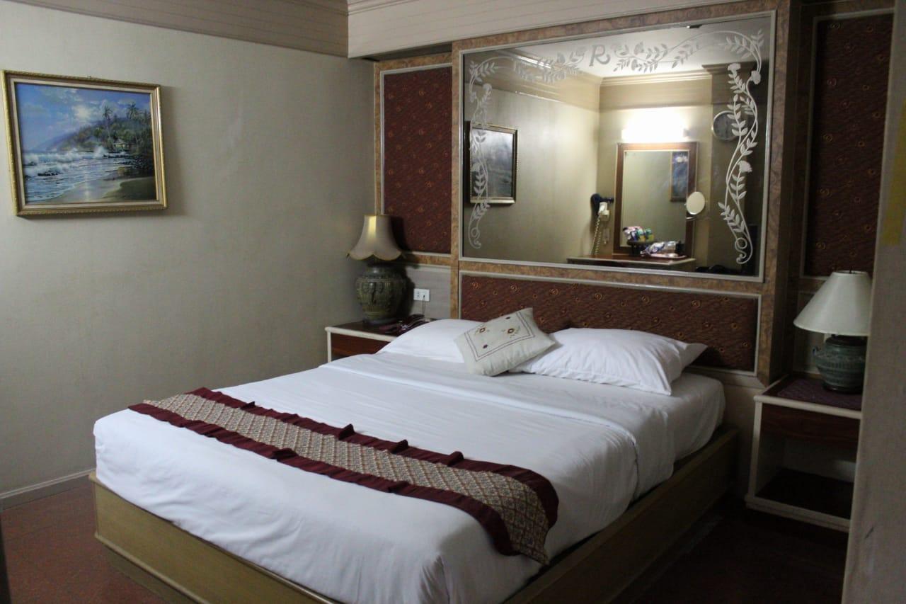 Cover Image for Parkway Inn Hotel