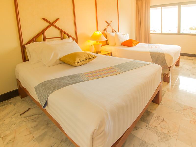 Cover Image for Seeharaj Hotel