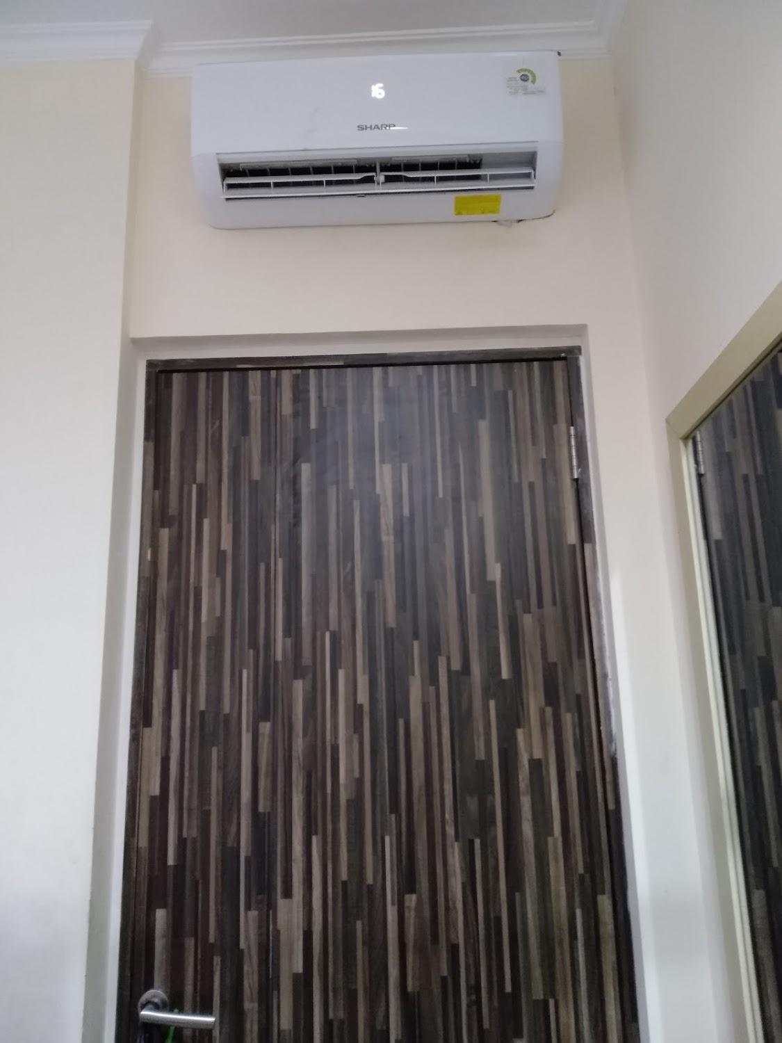 Cover Image for RedDoorz Plus near Mall Ciputra Jakarta