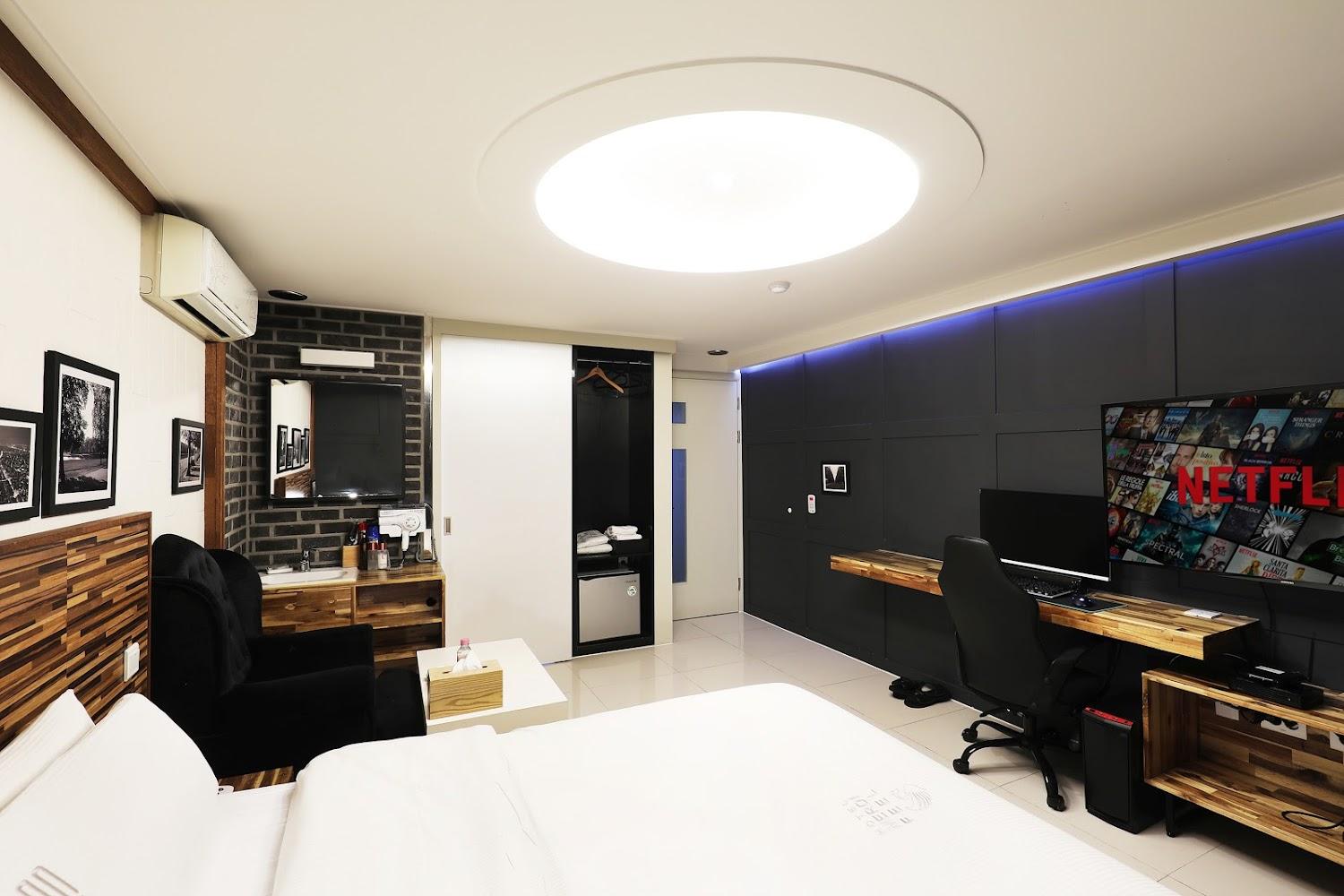 Cover Image for 메르디 호텔 수원
