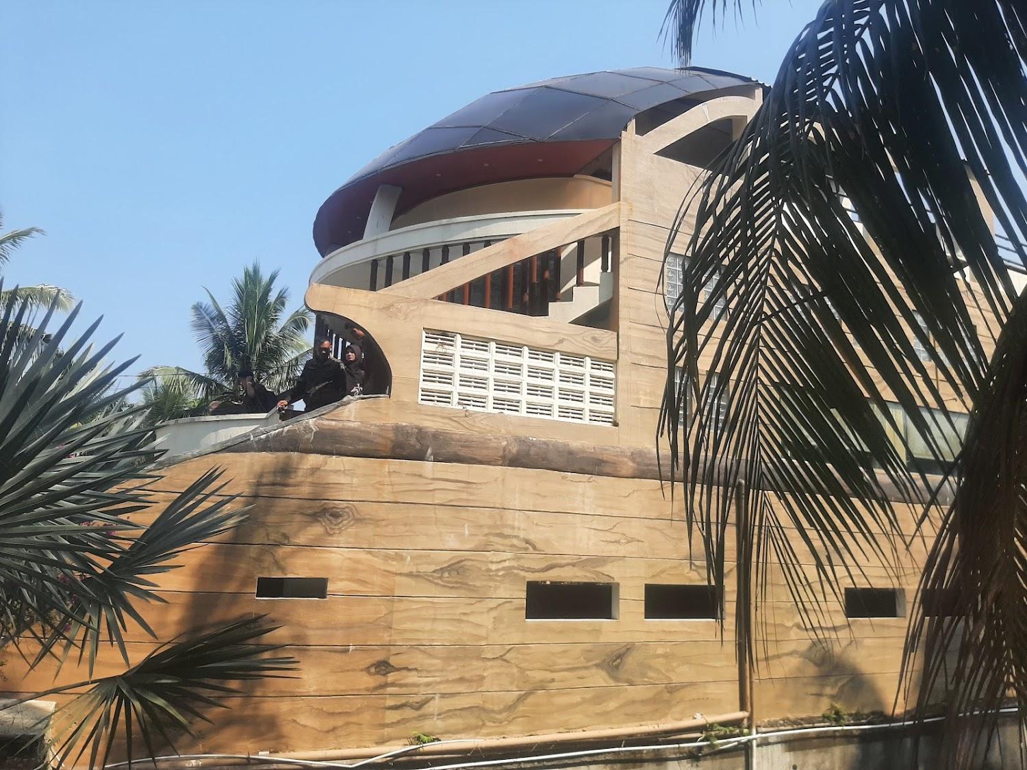 Cover Image for woody villa