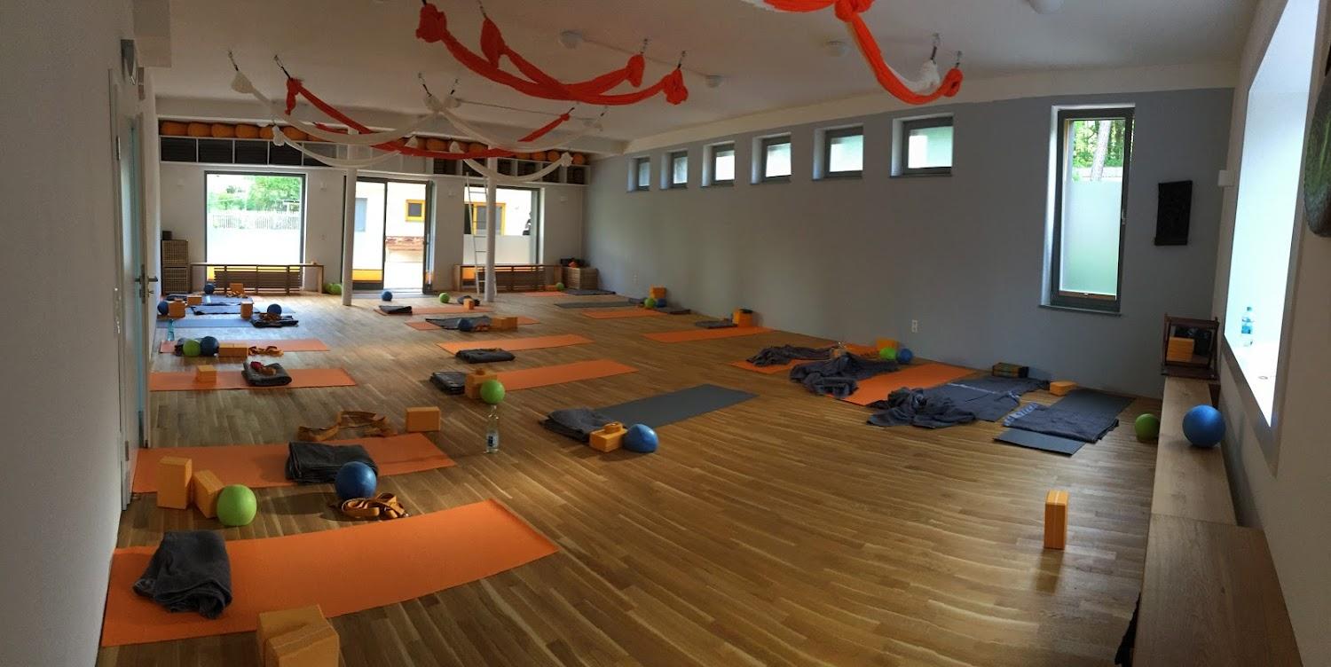 Cover Image for Yogahaus am Stechlinsee