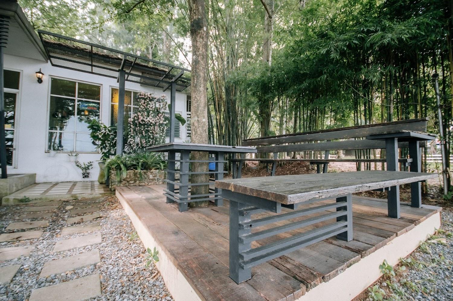 Cover Image for รีสอร์ทบ้านวิจิตรา