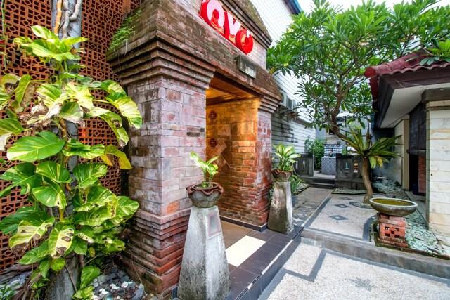 Cover Image for Super OYO 3118 Maxi Budget