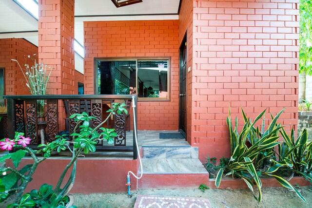 Cover Image for OYO 407 Tom Pizza Resort