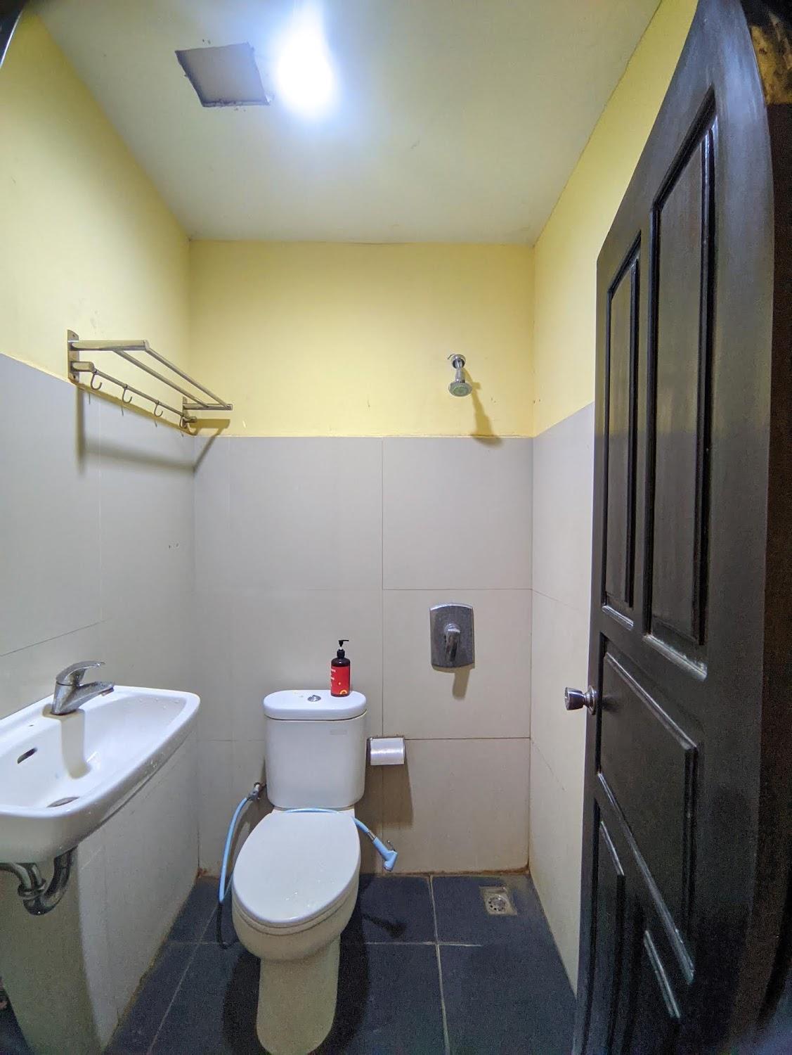 Cover Image for RedDoorz near Citraland Waterpark Kendari