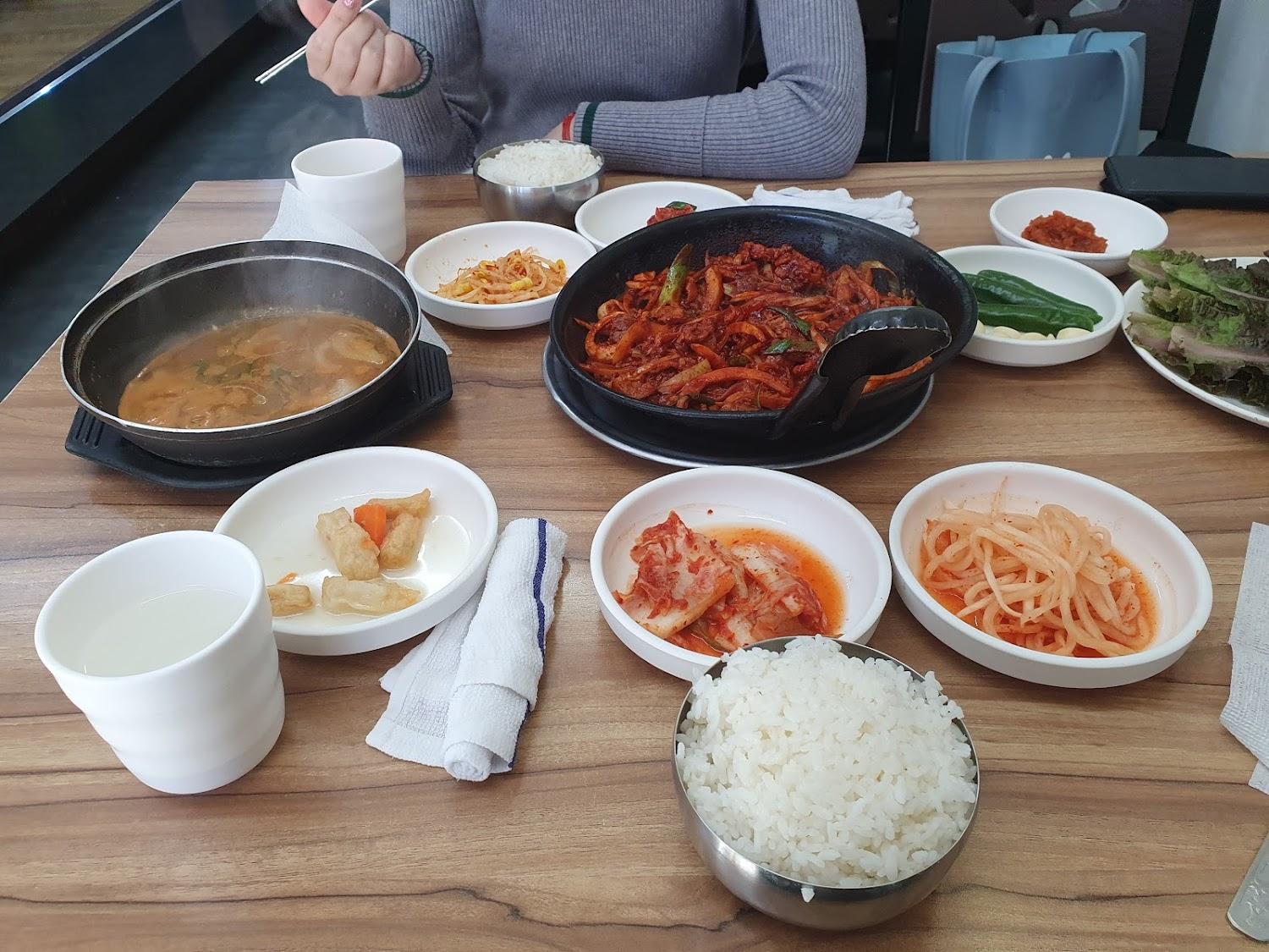 Cover Image for 샤이어호텔