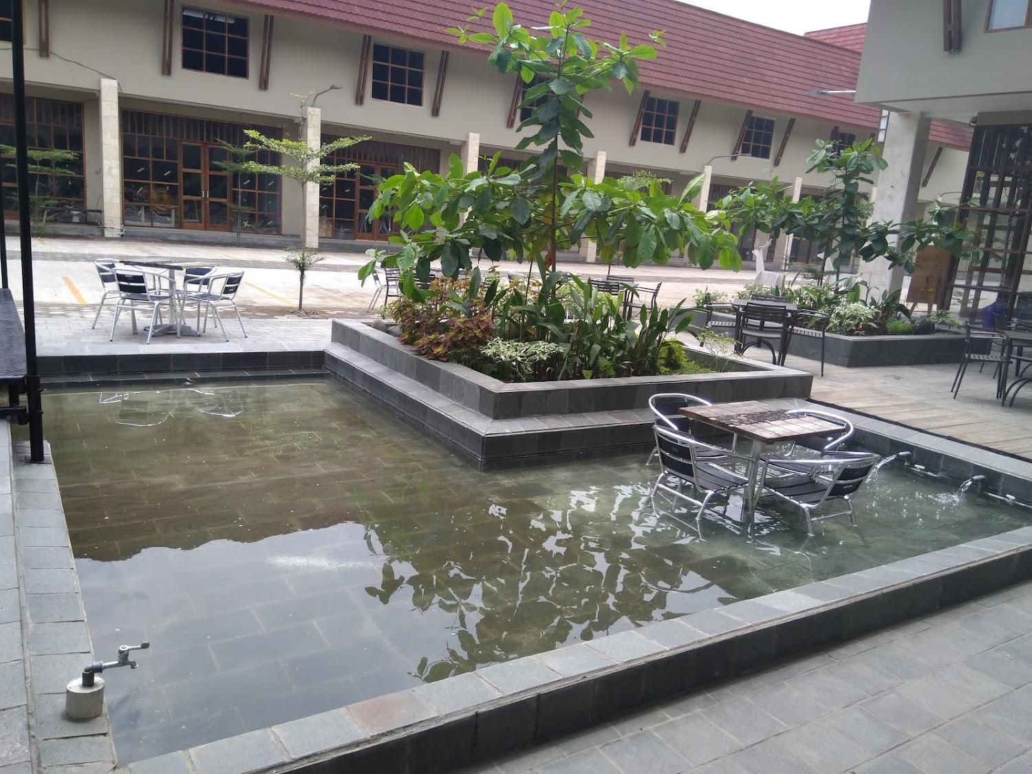 Cover Image for Urban Hostel