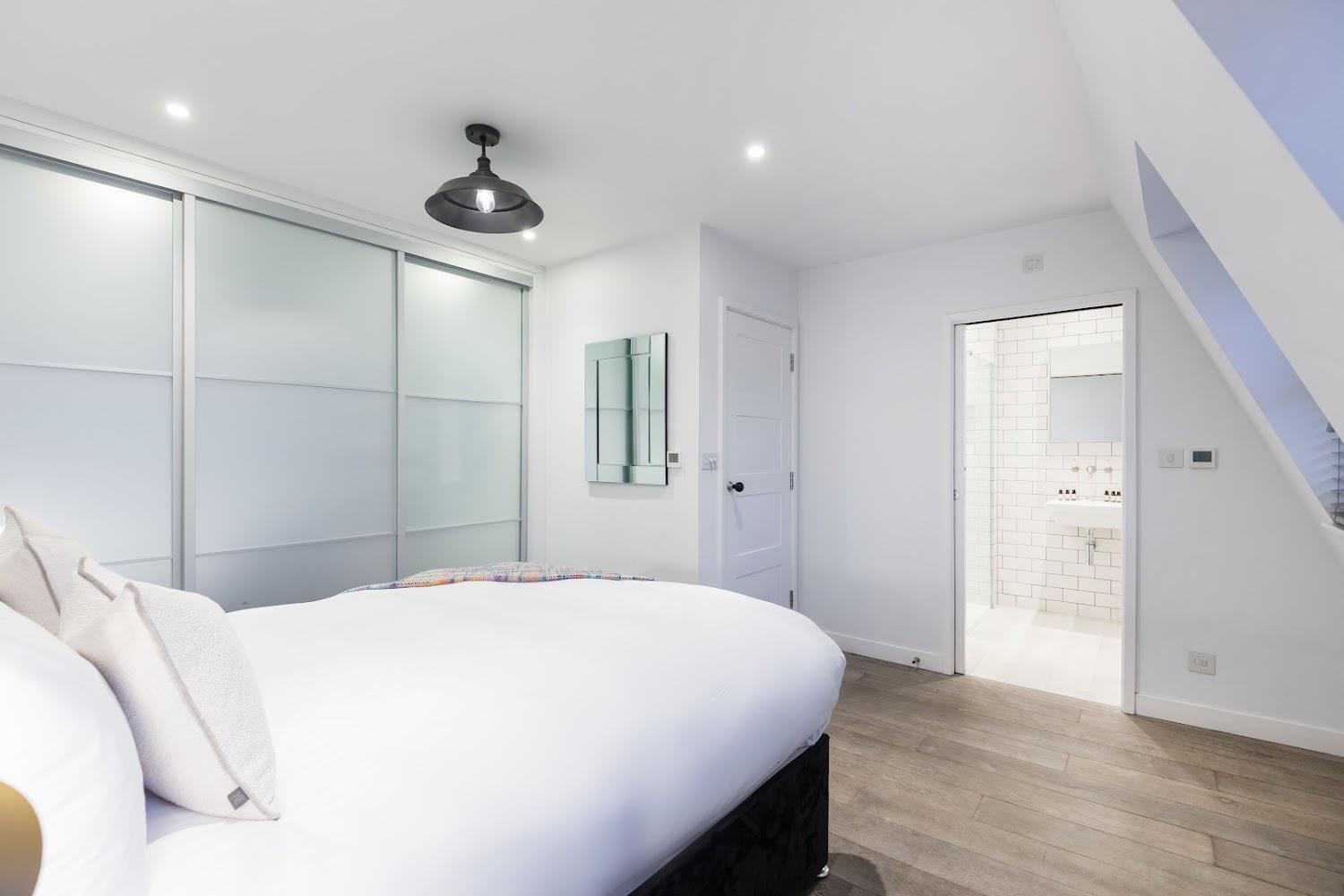 Cover Image for Urban Chic Serviced Apartments - Rathbone Place, Fitzrovia