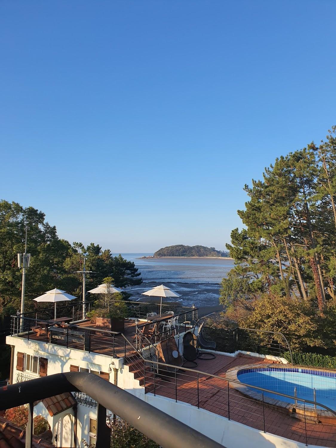 Cover Image for 길나들이펜션