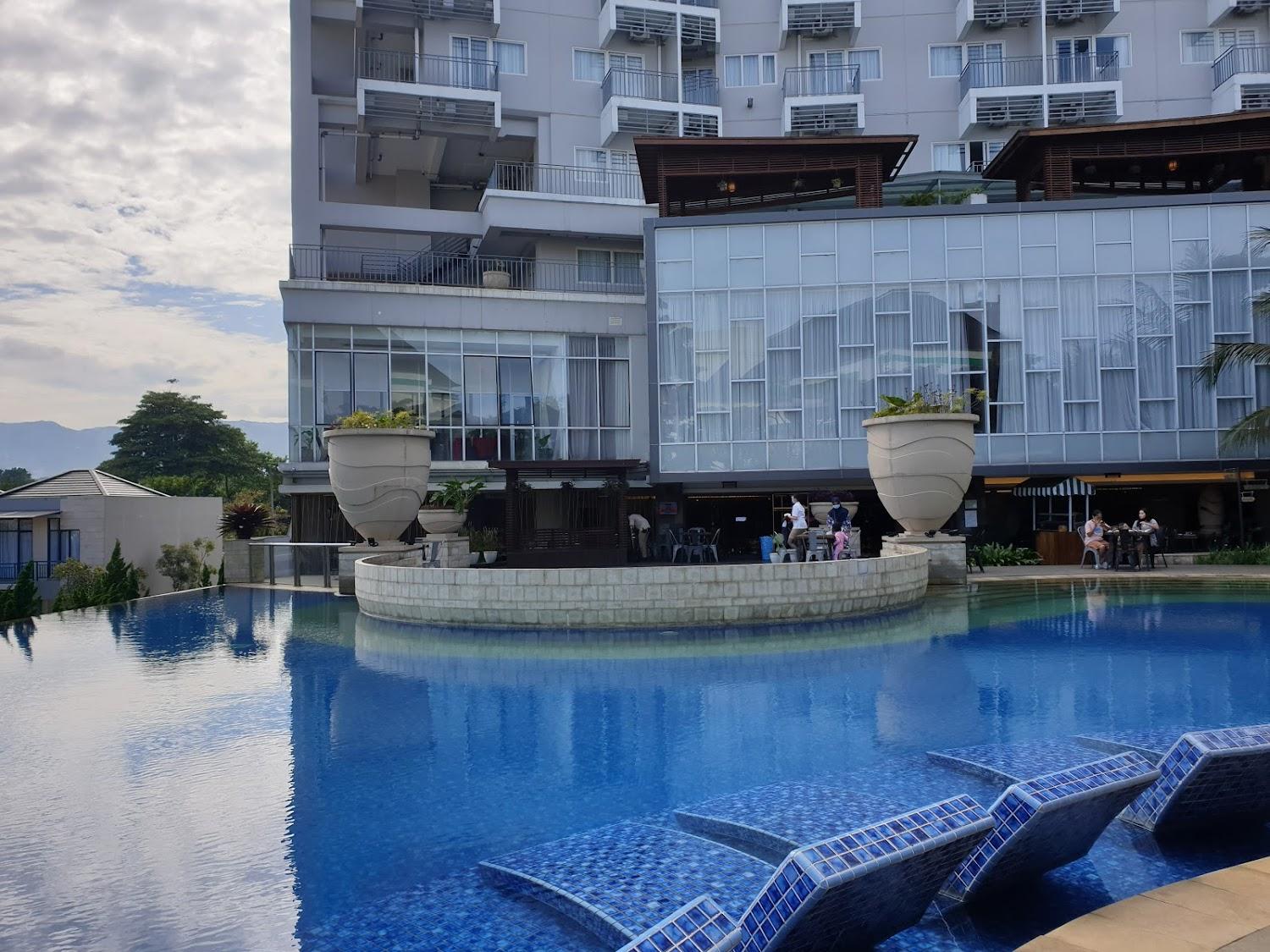 Cover Image for Horison Ultima Bhuvana Hotel