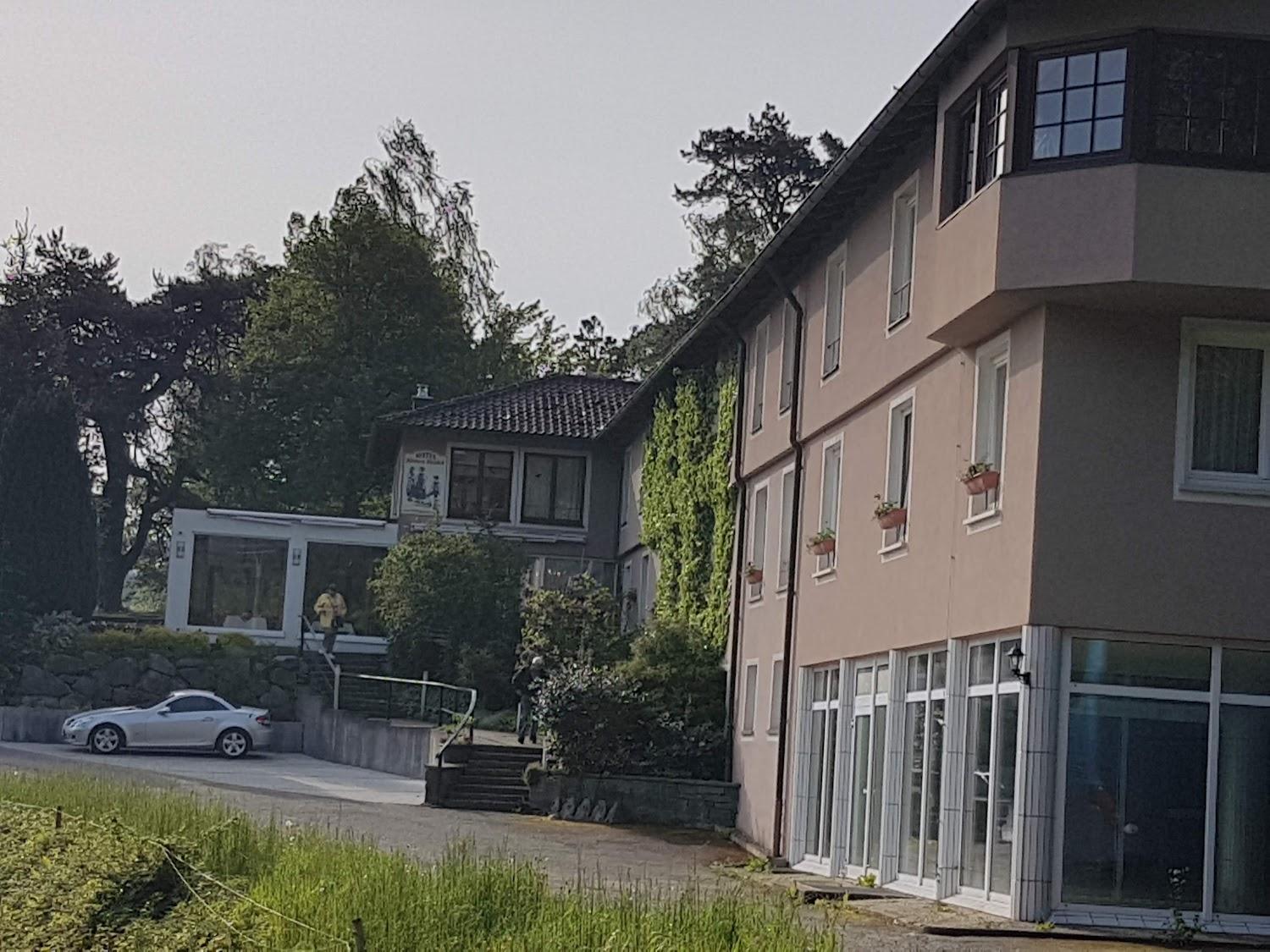 Cover Image for Schwarzwaldhotel Roter Bühl GmbH
