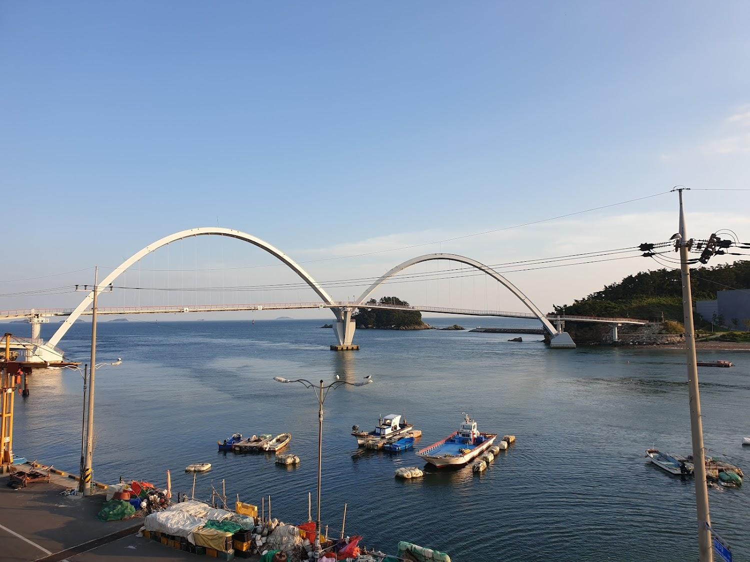 Cover Image for 태안오션리조텔