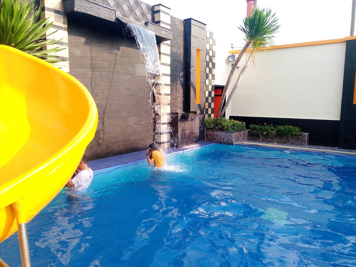 Cover Image for Grand Sari Hotel