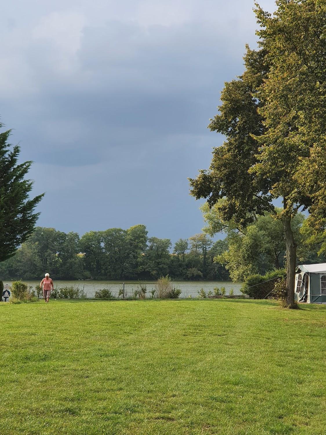Cover Image for Seecamp am Oderbruch / Naturcampingplatz / Wohnwagenvermietung