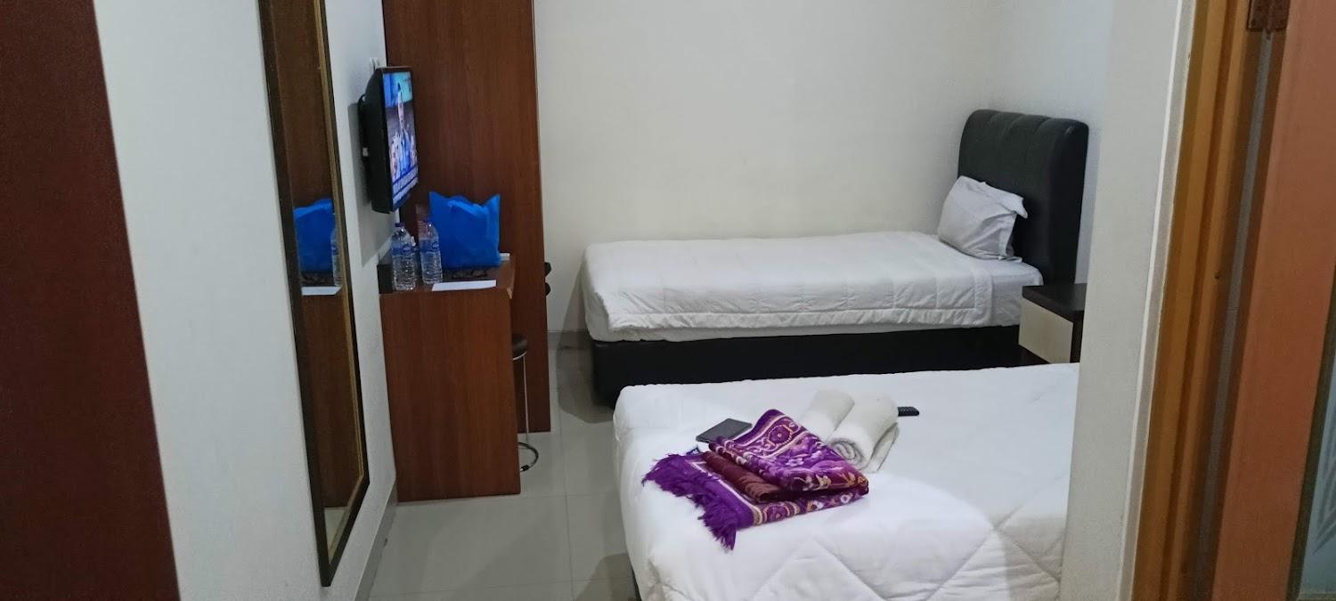 Cover Image for RedDoorz Syariah Plus near Cirebon Super Block Mall 2