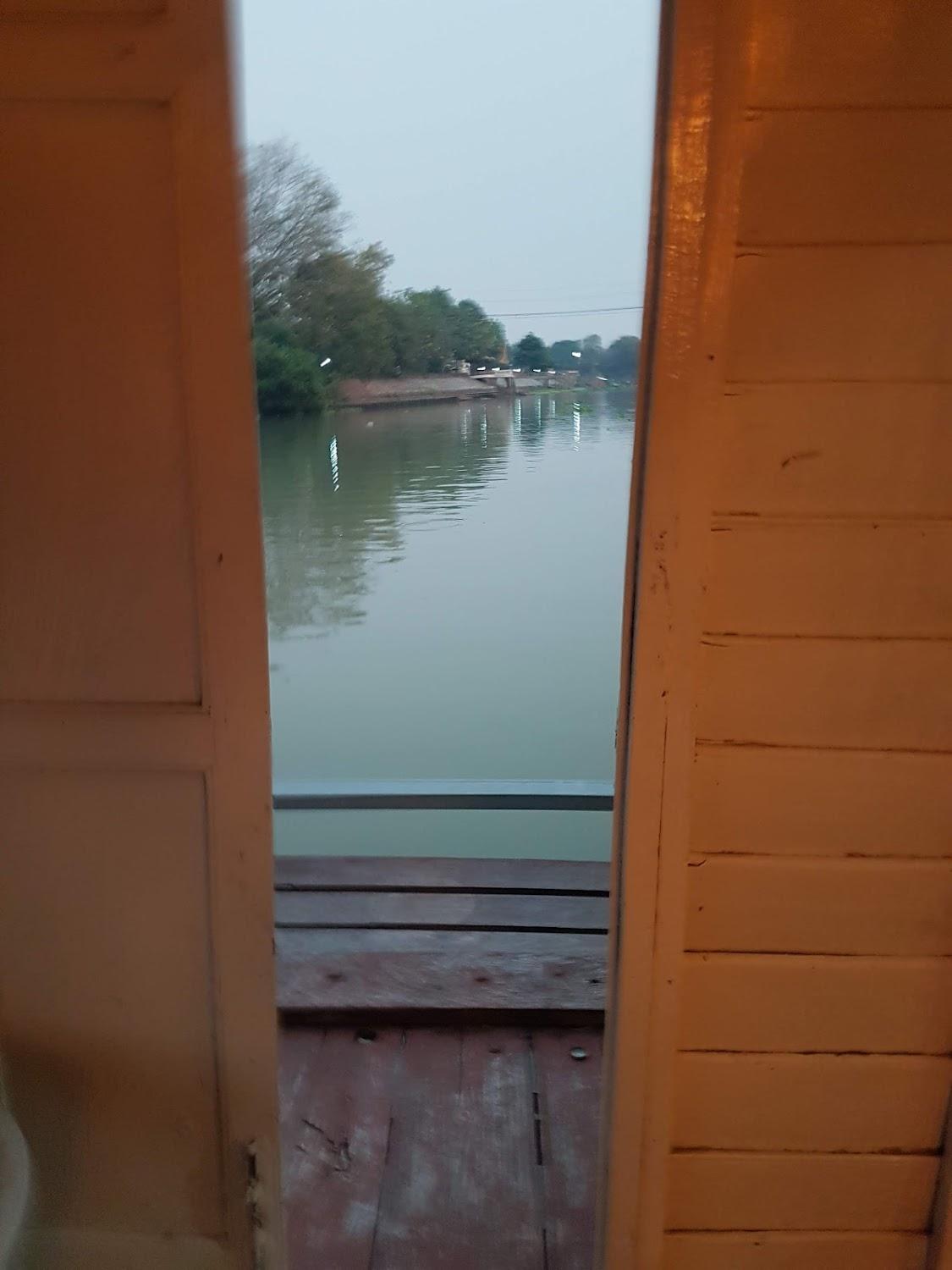 Cover Image for Phae Ayutthaya แพอยุธยา