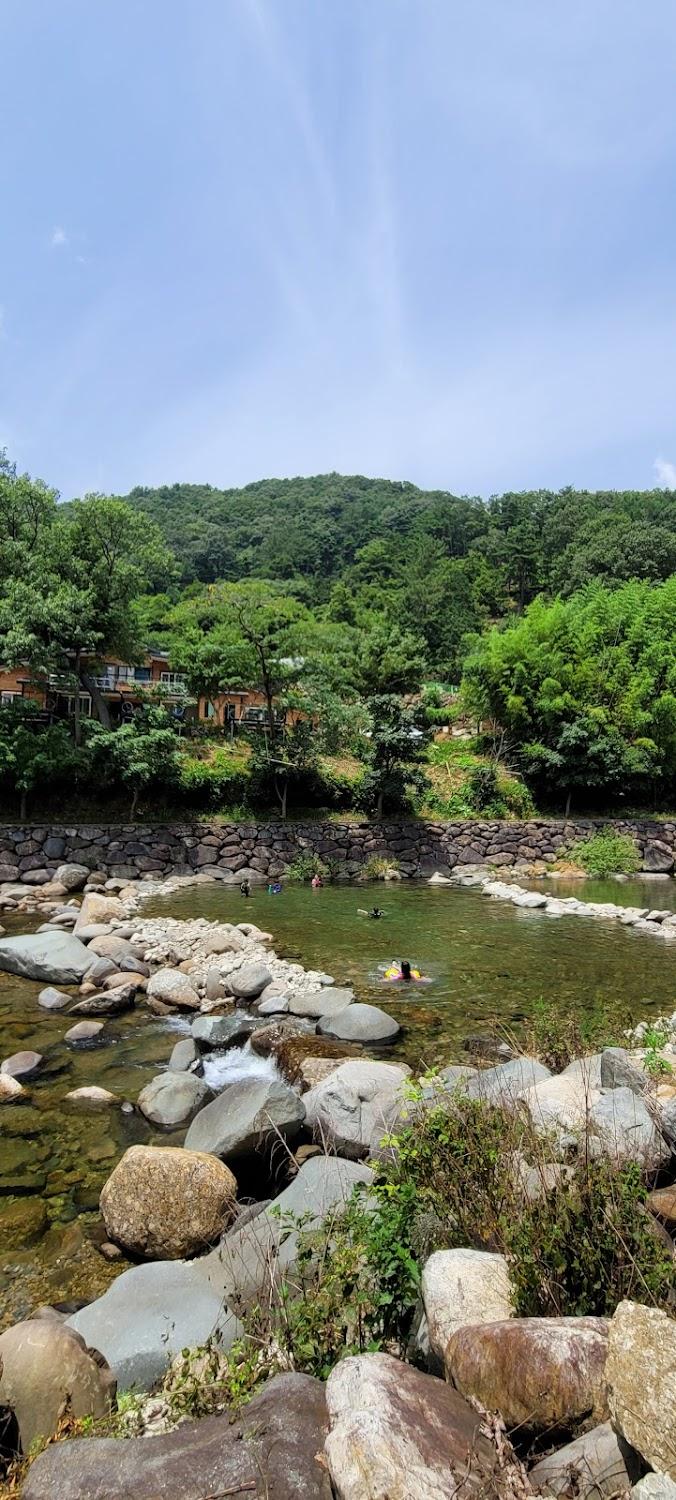 Cover Image for 하늘빛황토방 하동펜션 지리산청학동