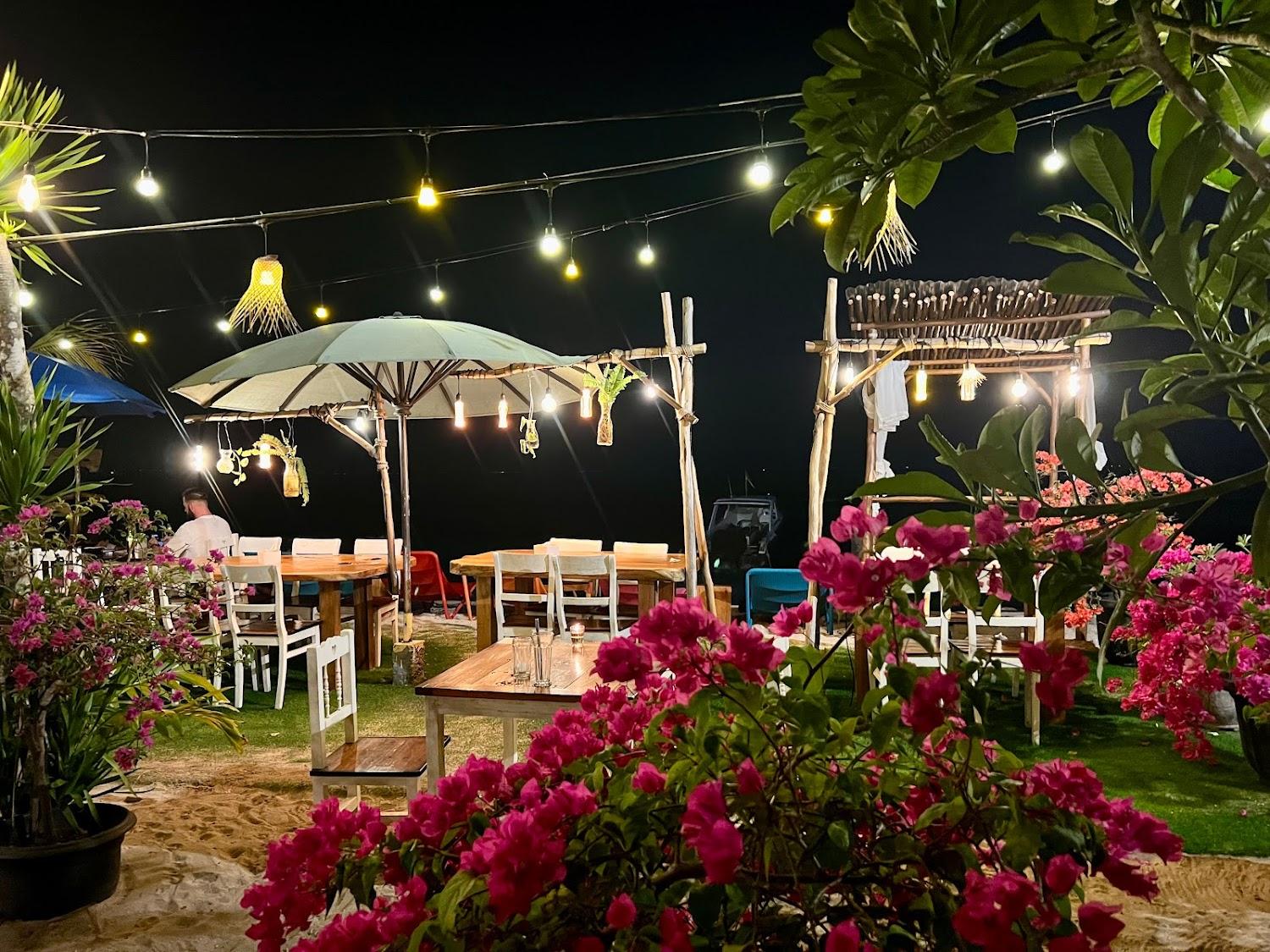 Cover Image for Mambo Beach Hotel and Resort Nusa Penida | Beachfront Dive Resort in Nusa Penida