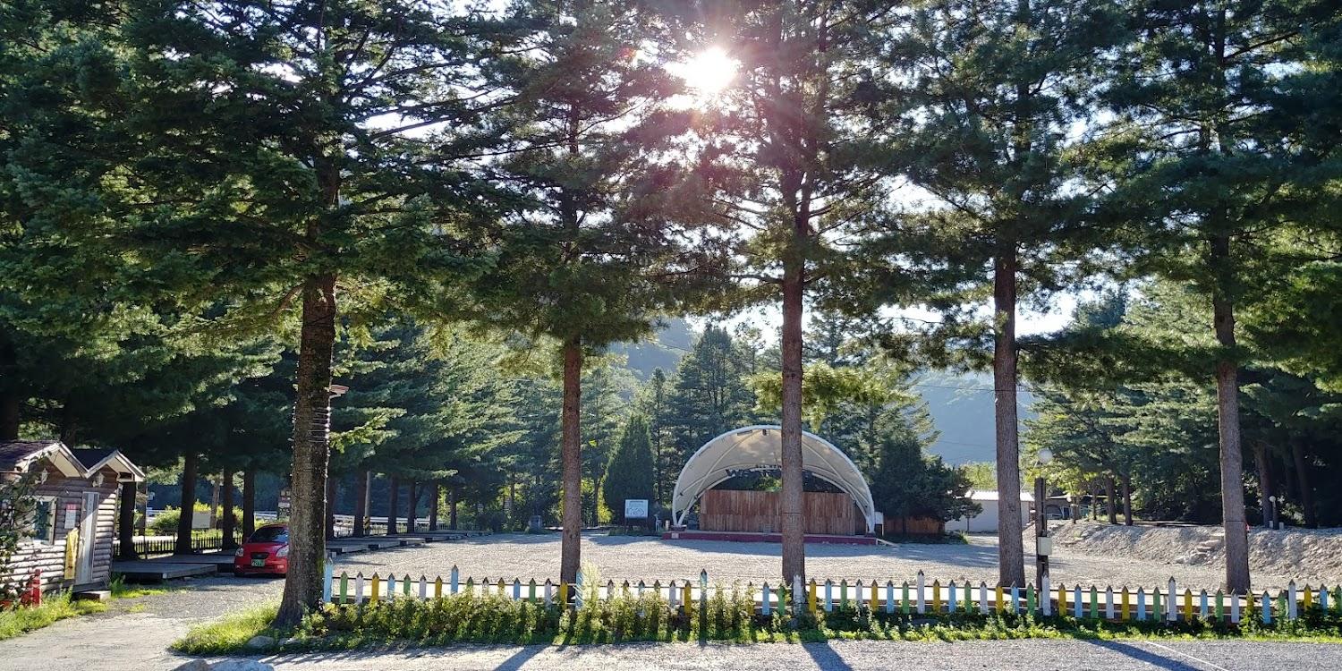 Cover Image for 흥정계곡오토캠핑장